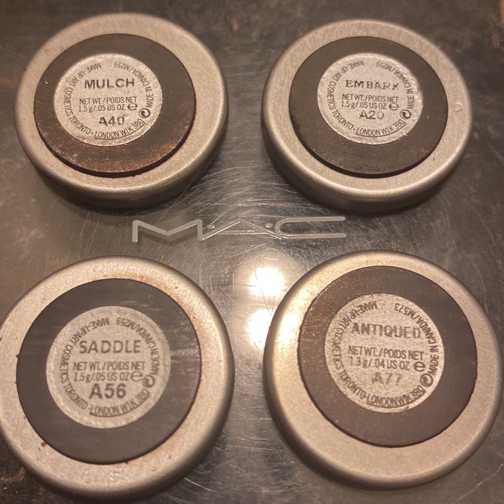 MAC Eyeshadow Bundle - Picture 3 of 11